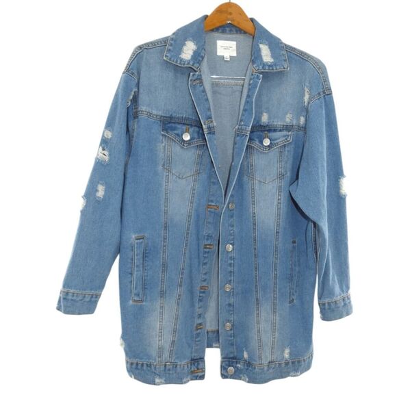 Denim Jacket Women’s Small Oversized Heavily Distressed Light Wash 100% Cotton - Picture 2 of 5